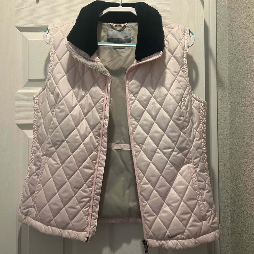Nike vest size XL woman’s